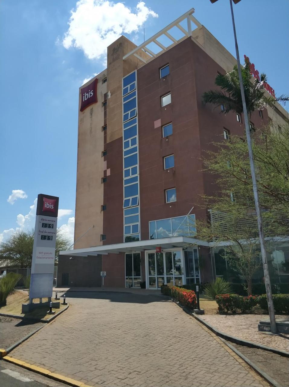 Hotel Ibis Lins Exterior foto